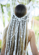 Cargar imagen en el visor de la galería, Tocado/Velo  Novia Boho Chic. Tocado Boho Etnico con macramé. Envio gratuito!