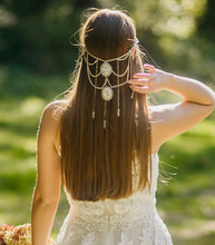 Cargar imagen en el visor de la galería, Tocado de Novia Boho Chic. Tiaras Joya. Modelo Claudia. Envio gratuito!