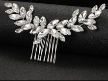 Load image into Gallery viewer, Tocado Novia Bohemio. Tiaras Joya. Modelo Esperia. Envio gratuito!