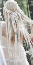 Cargar imagen en el visor de la galería, Tocado/Velo  Novia Boho Chic. Tocado Boho Etnico con macramé. Envio gratuito!