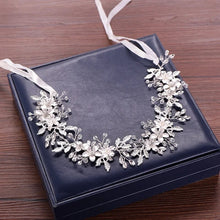 Load image into Gallery viewer, Tocado Novia Bohemio. Tiaras Joya. Modelo Esperia. Envio gratuito!