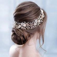 Load image into Gallery viewer, Tocado Novia Bohemio. Tiaras Joya. Modelo Esperia. Envio gratuito!