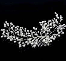 Load image into Gallery viewer, Tocado Novia Bohemio. Tiaras Joya. Modelo Esperia. Envio gratuito!