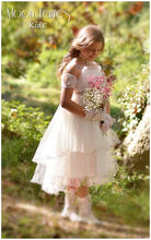 Load image into Gallery viewer, OUTLET VESTIDO COMUNION. 50% DESCUENTO. MODELO ROUSE.