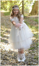 Load image into Gallery viewer, OUTLET VESTIDO COMUNION. 50% DESCUENTO. MODELO ROUSE.