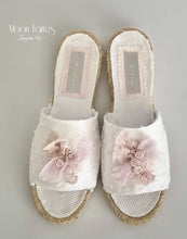 Cargar imagen en el visor de la galería, Zapatillas Lenceria. Modelo HALIA. Hada del Estilo.