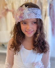 Cargar imagen en el visor de la galería, Tocado Turbante de niña para Comunión, Arras o Ceremonia. Modelo NUBE