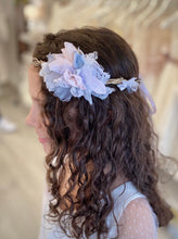 Cargar imagen en el visor de la galería, Corona de Comunión, Arras o Ceremonia. Modelo NUBE