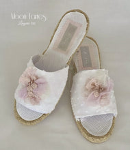 Cargar imagen en el visor de la galería, Zapatillas Lenceria. Modelo HALIA. Hada del Estilo.