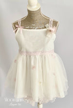 Cargar imagen en el visor de la galería, Pijama Lenceria niña. Regalos Comunión. Modelo TANIA. Reina de las Hadas.