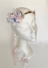 Cargar imagen en el visor de la galería, Corona de Comunión, Arras o Ceremonia. Modelo NUBE