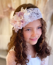 Cargar imagen en el visor de la galería, Tocado Turbante de niña para Comunión, Arras o Ceremonia. Modelo NUBE
