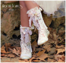 Cargar imagen en el visor de la galería, Vestido de Comunión, Arras o Fiesta. Modelo EILEEN. Hada del la Lluvia