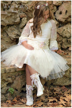 Cargar imagen en el visor de la galería, Vestido de Comunión, Arras o Fiesta. Modelo EILEEN. Hada del la Lluvia