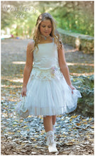 Cargar imagen en el visor de la galería, Vestido de Comunión, Arras o Fiesta. Modelo EILEEN. Hada del la Lluvia