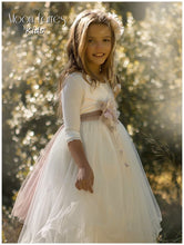 Cargar imagen en el visor de la galería, Vestido de Comunión, Arras o Fiesta. Modelo KARA. Hada de la Pureza.