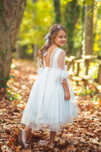 Cargar imagen en el visor de la galería, Corona de Comunión, Arras o Ceremonia. Modelo HEREA 'Hada del Cielo'