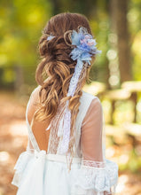 Cargar imagen en el visor de la galería, Corona de Comunión, Arras o Ceremonia. Modelo HEREA 'Hada del Cielo'