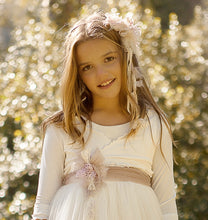 Cargar imagen en el visor de la galería, Vestido de Comunión, Arras o Fiesta. Modelo KARA. Hada de la Pureza.