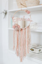 Load image into Gallery viewer, Atrapasueños Boho. Modelo Dream.Decoración Niña. Regalos de Comunión.