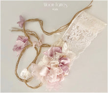 Cargar imagen en el visor de la galería, Tocado Turbante de niña para Comunión, Arras o Ceremonia. Modelo NUBE