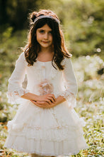 Cargar imagen en el visor de la galería, Bata Lenceria Niña. Regalos Comunión. Modelo Halia. Hada del Estilo.