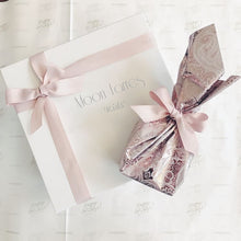 Cargar imagen en el visor de la galería, Pijama Comunión Niña. Listas de Comunión.