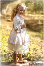 Cargar imagen en el visor de la galería, Vestido Comunión, Arras o Fiesta. Modelo GRETHEL. 'Hada de las Perlas'