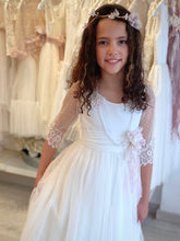 Cargar imagen en el visor de la galería, Corona de Comunión, Arras o Ceremonia. Modelo IRIA. Hada de la Danza.