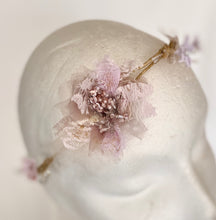 Cargar imagen en el visor de la galería, Corona de Comunión, Arras o Ceremonia. Modelo IRIA. Hada de la Danza.