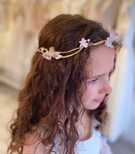 Cargar imagen en el visor de la galería, Corona de Comunión, Arras o Ceremonia. Modelo IRIA. Hada de la Danza.