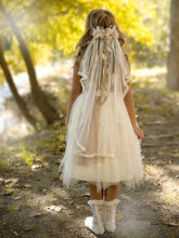 Cargar imagen en el visor de la galería, Velo - Corona de Comunión. Modelo TANIA. Reina de las Hadas.